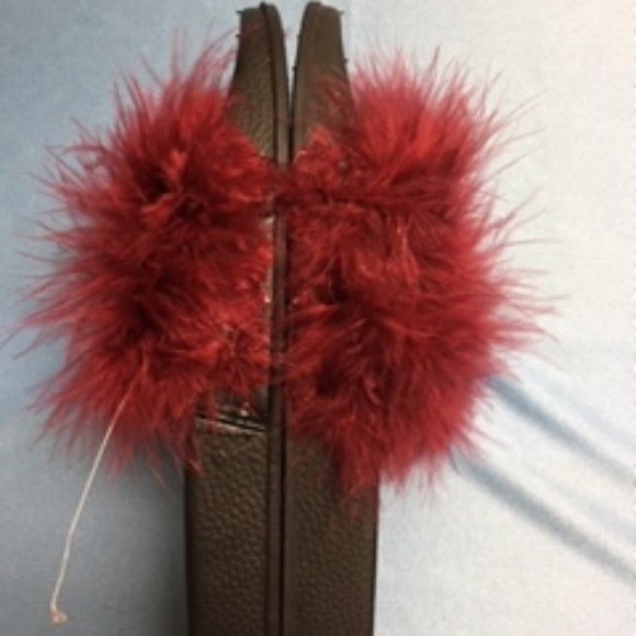 NWT, Faux Red Fur Slides - Hottie (430) - Picture 3 of 3